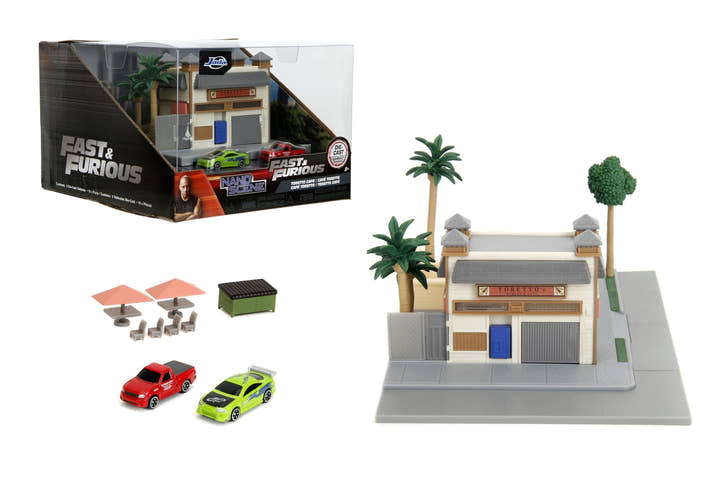 Fast & Furious Nano Scene Toretto's Market & Cafe Diorama with 2 Die-Cast Cars - photo 1