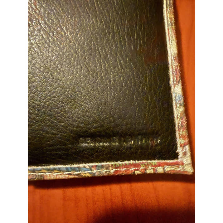 Marvel Comics trifold wallet — material detail