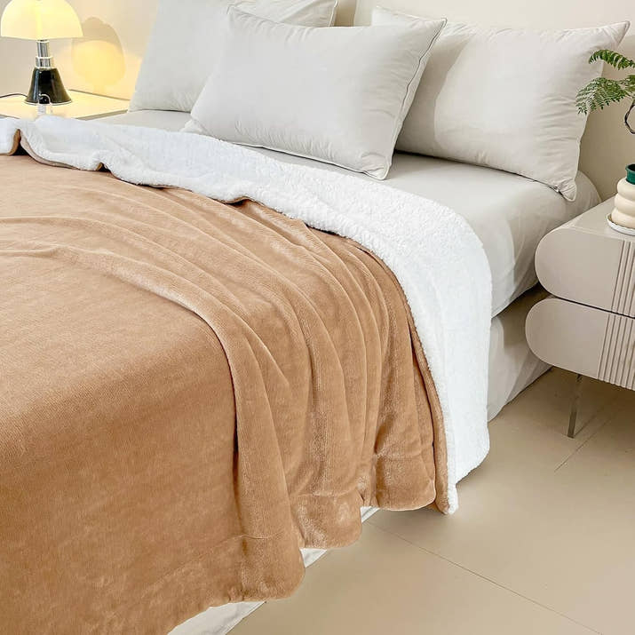 Electric Blanket Heated Throw Over Luxurious Fleece Washable Digital Controller — view 2